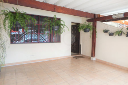Sobrado à venda com 4 quartos, sendo 1 suíte, em Chácara Santo Antônio (zona Sul), São Paulo, SP