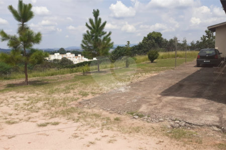 Chácara à venda com 4 quartos, sendo 1 suíte, em Vista Alegre, Vinhedo, SP