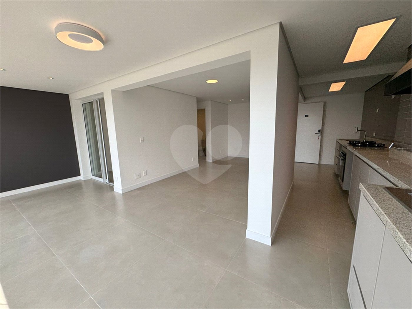 Apartamento à venda com 3 quartos, sendo 1 suíte,  em Vila Anastácio, São Paulo, SP