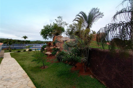 Casa à venda com 3 quartos, sendo 1 suíte, no condomínio Rio das Pedras, Salto - SP