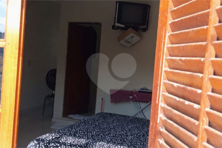 Casa à venda com 3 quartos, sendo 1 suíte,  em Jardim Valéria, Guarulhos, SP