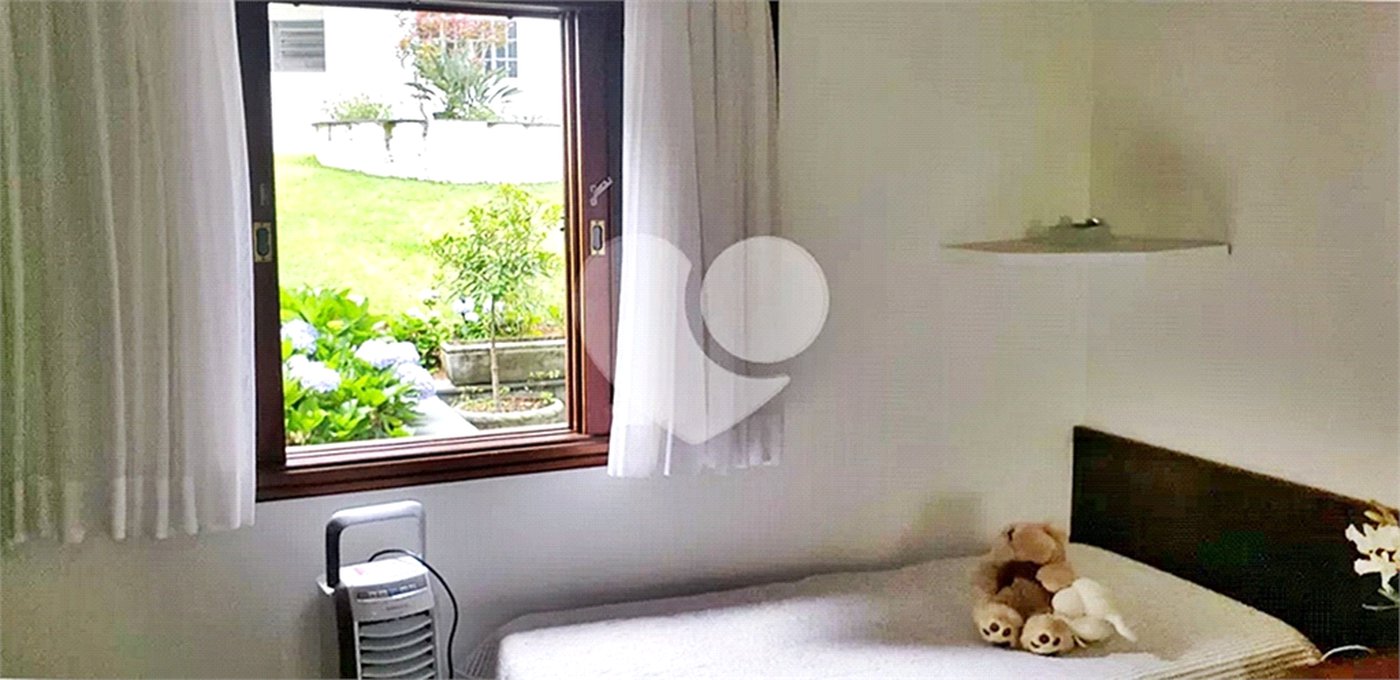 Casa à venda com 4 suítes no condomínio Alpes da Cantareira, Mairiporã - SP