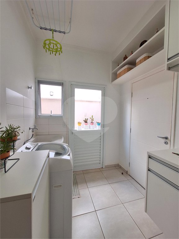 Casa à venda com 3 suítes no condomínio Residencial Villa Di Treviso, Vinhedo - SP