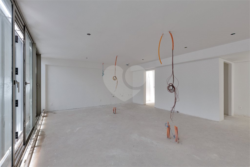 Casa à venda com 3 suítes no condomínio Residencial Heron 140, São Paulo - SP