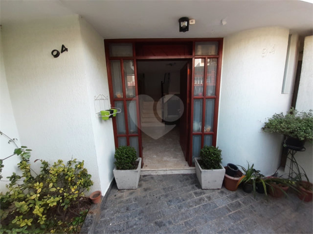 Sobrado à venda com 3 quartos, sendo 1 suíte,  em Indianópolis, São Paulo, SP