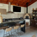 Casa à venda com 4 suítes no condomínio Osato, Atibaia - SP