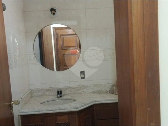 Apartamento à venda com 4 quartos, sendo 2 suítes,  em Tombo, Guarujá, SP