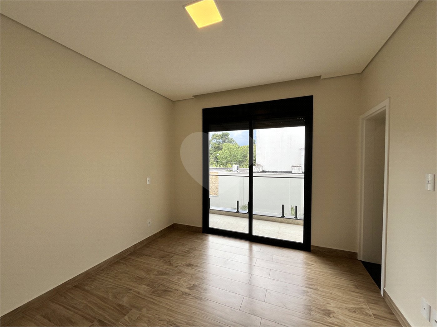 Casa à venda com 4 suítes no condomínio Mont Blanc, Sorocaba - SP