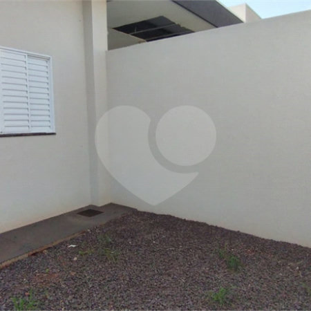 Casa à venda ou para alugar com 2 quartos, sendo 1 suíte, em Ipê, Três Lagoas, MS
