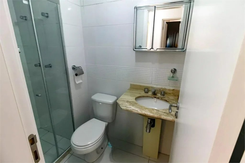 Apartamento à venda com 3 quartos, sendo 1 suíte, em Lar São Paulo, São Paulo, SP