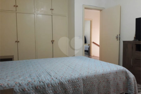Sobrado à venda com 3 quartos, sendo 1 suíte,  em Esplanada Mendes Moraes, São Roque, SP