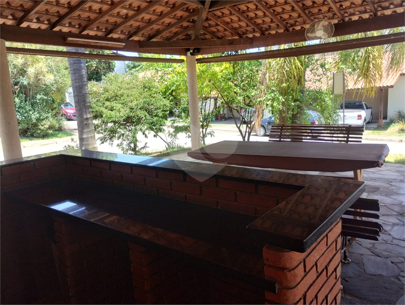 Casa à venda com 4 quartos, sendo 2 suítes,  no condomínio Villagio Colinas do Sol, Sorocaba - SP