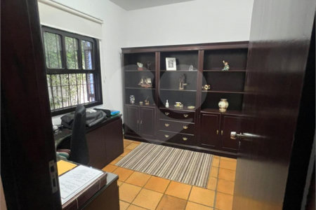 Casa à venda com 5 quartos, sendo 4 suítes, em Parque Maria Helena, São Paulo, SP