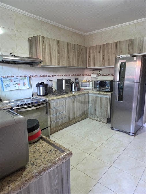 Sobrado à venda com 3 quartos, sendo 1 suíte, em Vila Gustavo, São Paulo, SP