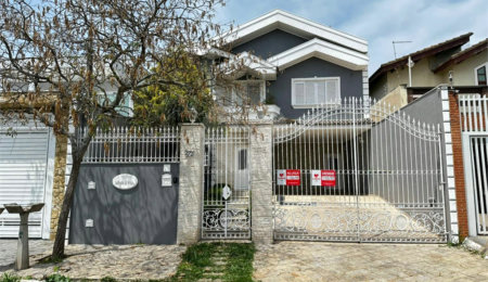 Sobrado à venda com 4 quartos, sendo 3 suítes,  em Vila Áurea, Poá, SP