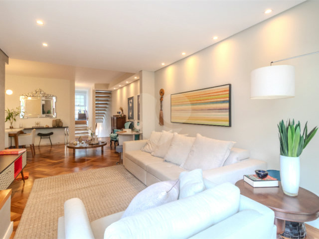 Casa à venda com 5 quartos, sendo 3 suítes,  no condomínio Boulevard Saint Michael, São Paulo - SP