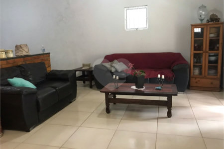 Chácara à venda com 3 quartos, sendo 2 suítes,  em Jardim Mirantes de Ipanema, Araçoiaba da Serra, SP