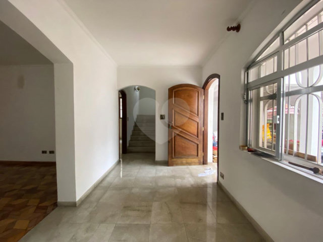Sobrado à venda com 4 quartos, sendo 1 suíte,  em Santana, São Paulo, SP