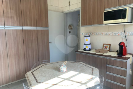 Casa Térrea à venda com 3 quartos, sendo 1 suíte, em Vila Romana, São Paulo, SP