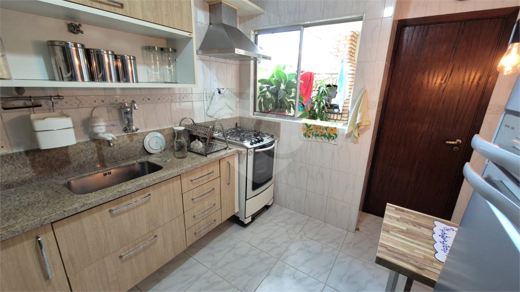 Casa à venda com 3 quartos, sendo 1 suíte, no condomínio Indefinido_ernani Pinto_439, São Paulo - SP