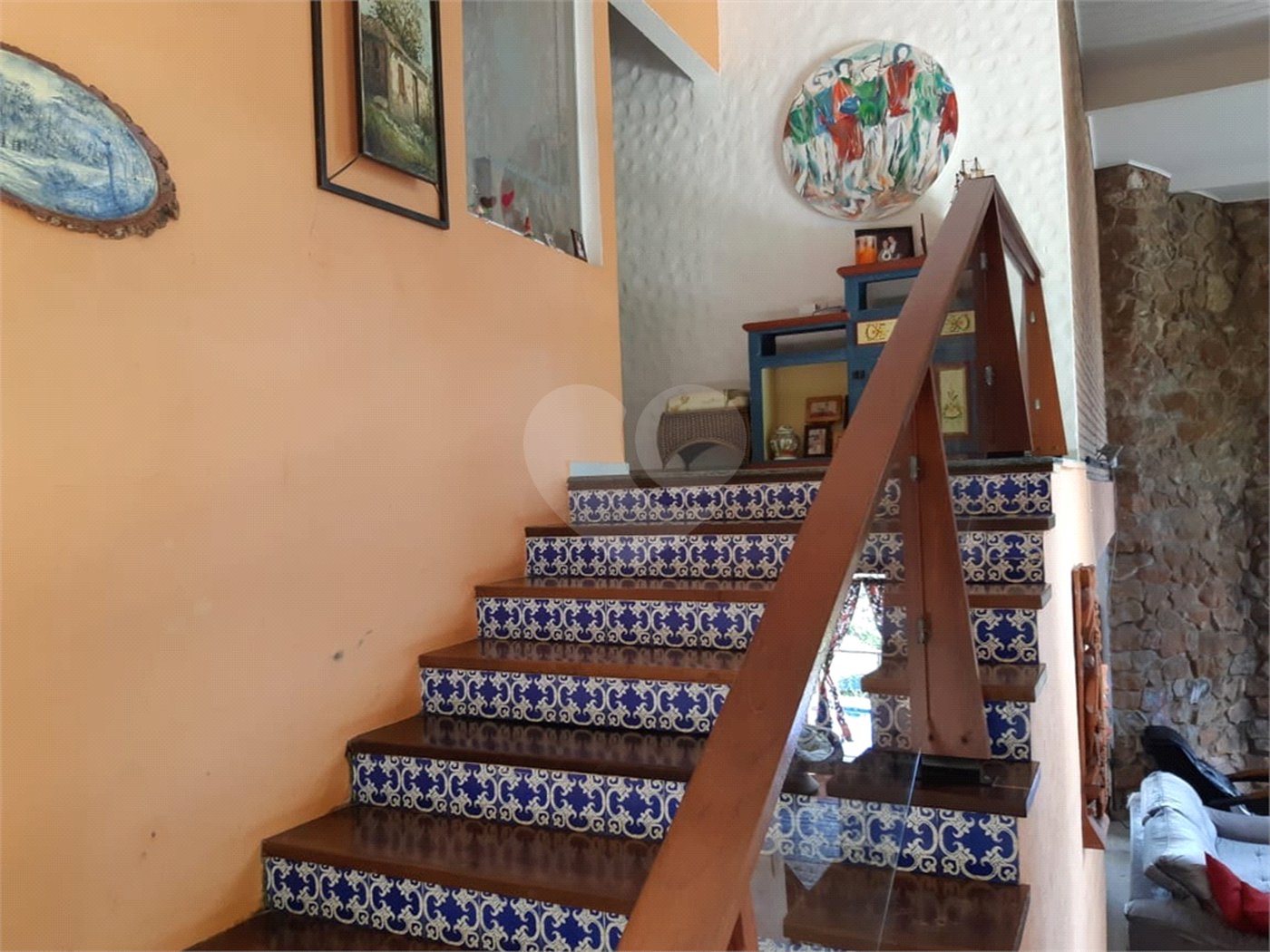 Casa à venda com 4 quartos, sendo 1 suíte, no condomínio Clube da Montanha, Atibaia - SP