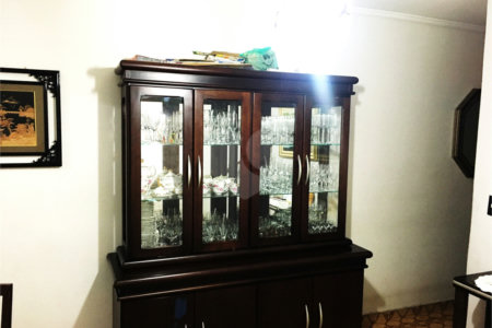 Sobrado à venda com 4 quartos, sendo 1 suíte,  em Vila Gomes, São Paulo, SP