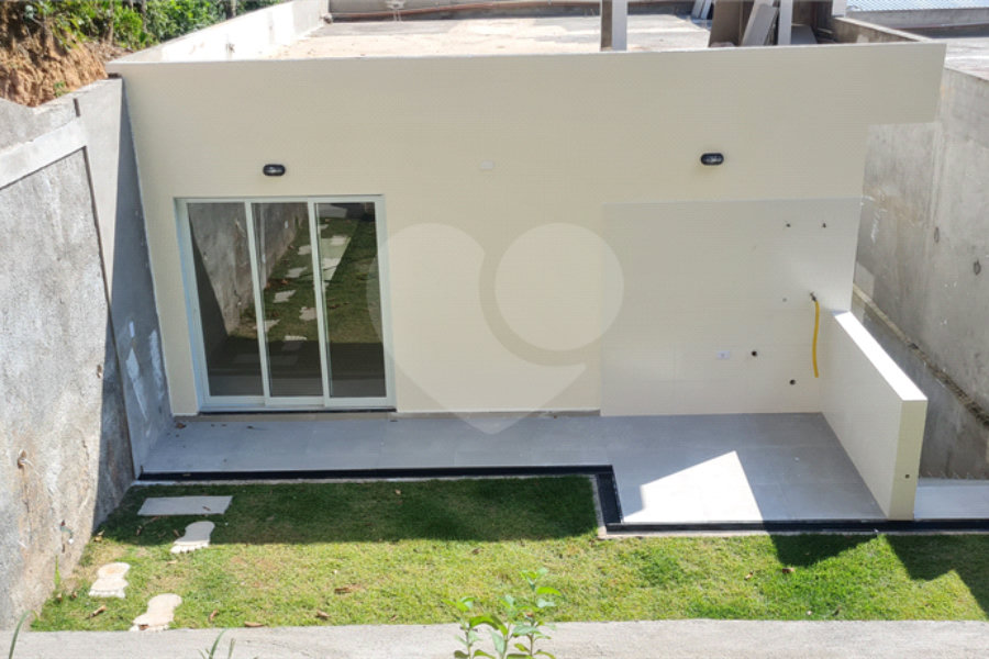 Casa à venda com 3 quartos, sendo 1 suíte, no condomínio Estancia da Serra / Residencial Nova Mairipora, Mairiporã - SP