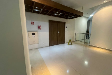 Sala Comercial para Locação Anual no Helbor Offices Santos | Moderna, Mobiliada e Pronta para Uso