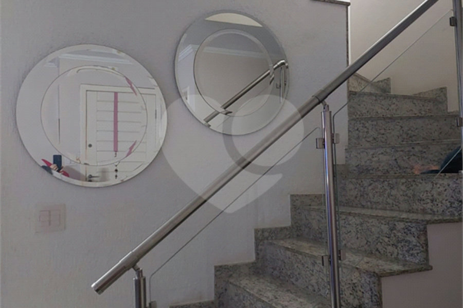 Casa à venda com 3 quartos, sendo 1 suíte, no condomínio Algarve Residencial, São Paulo - SP