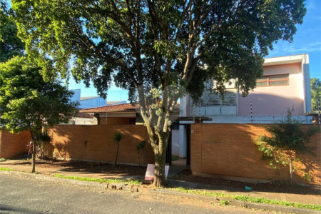 Casa para alugar com 4 quartos, sendo 2 suítes, no Centro, Araraquara, SP