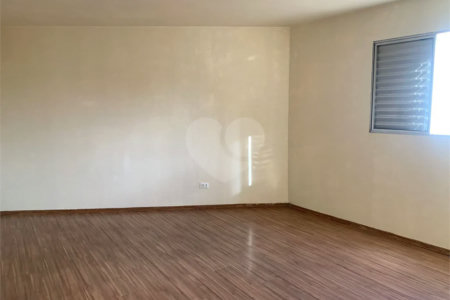 Sobrado à venda com 3 quartos em Água Fria, São Paulo, SP