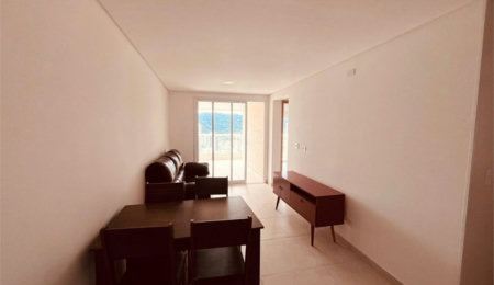 Apartamento com Varanda Gourmet em Condomínio Clube na Enseada – 2 Dormitórios