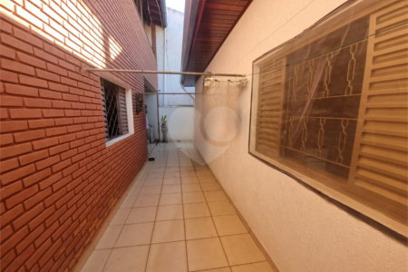 Casa à venda com 4 quartos, sendo 1 suíte, em Jardim São Carlos, Sorocaba, SP