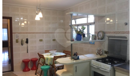Sobrado à venda com 3 quartos, sendo 1 suíte,  em Vila Guilherme, São Paulo, SP