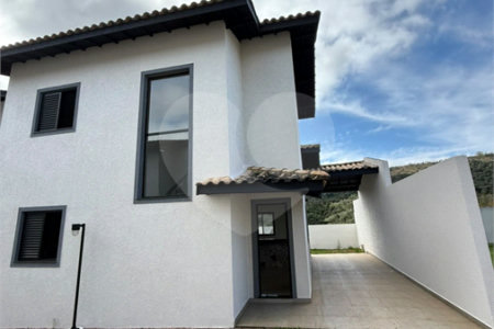 Casa à venda ou para alugar com 3 quartos, sendo 1 suíte, no condomínio Residencial Marchant Buarque, Atibaia - SP