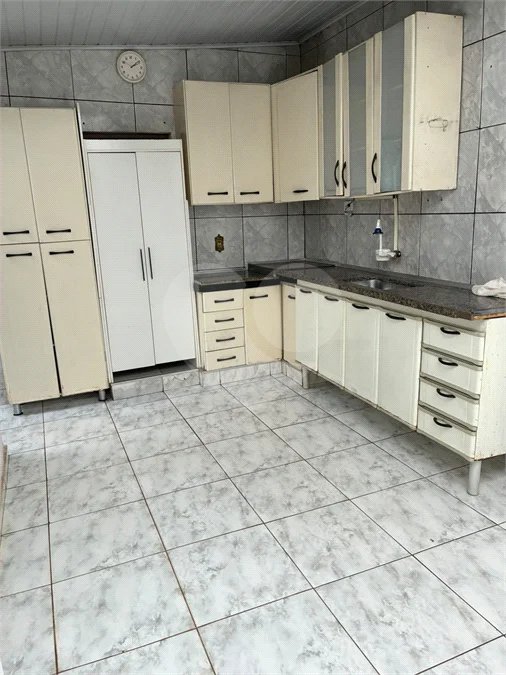 Casa Ampla e Versátil na Vila Marcelino — Excelente Espaço e Pronta para Ocupação Imediata!