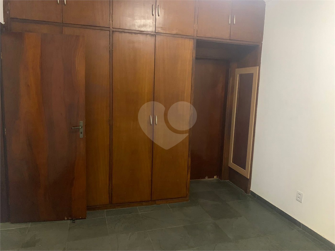 Casa à venda com 4 quartos, sendo 3 suítes, em Jardim Alvorada (zona Oeste), São Paulo, SP
