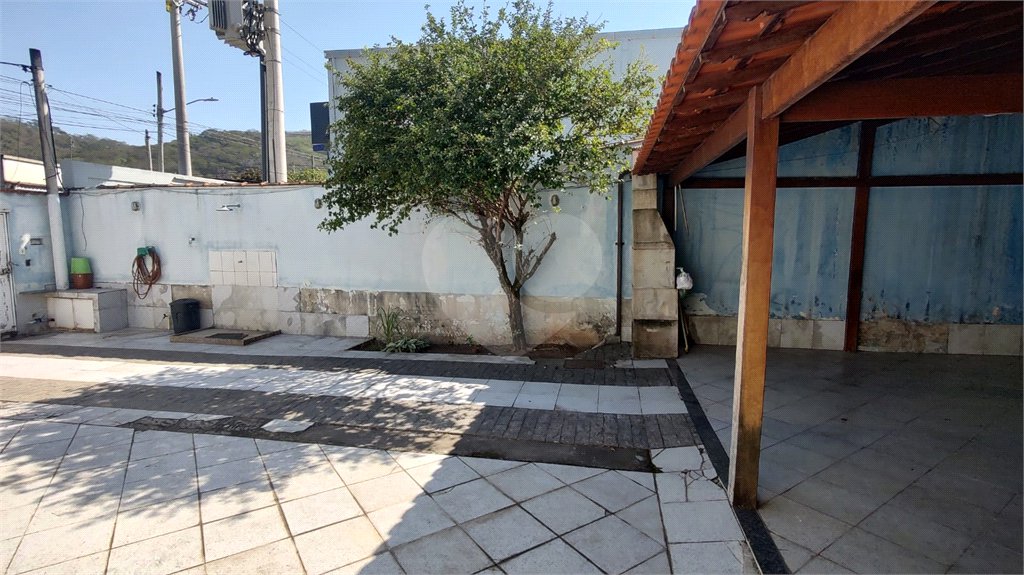 Casa à venda com 3 quartos, sendo 1 suíte, em Cosmos, Rio de Janeiro, RJ
