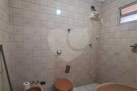 Casa à venda com 4 quartos, sendo 1 suíte,  em Jardim Trussardi, São Paulo, SP