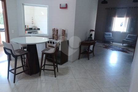 Casa à venda com 2 quartos, sendo 1 suíte, no condomínio Terras de Mont Serrat, Salto - SP