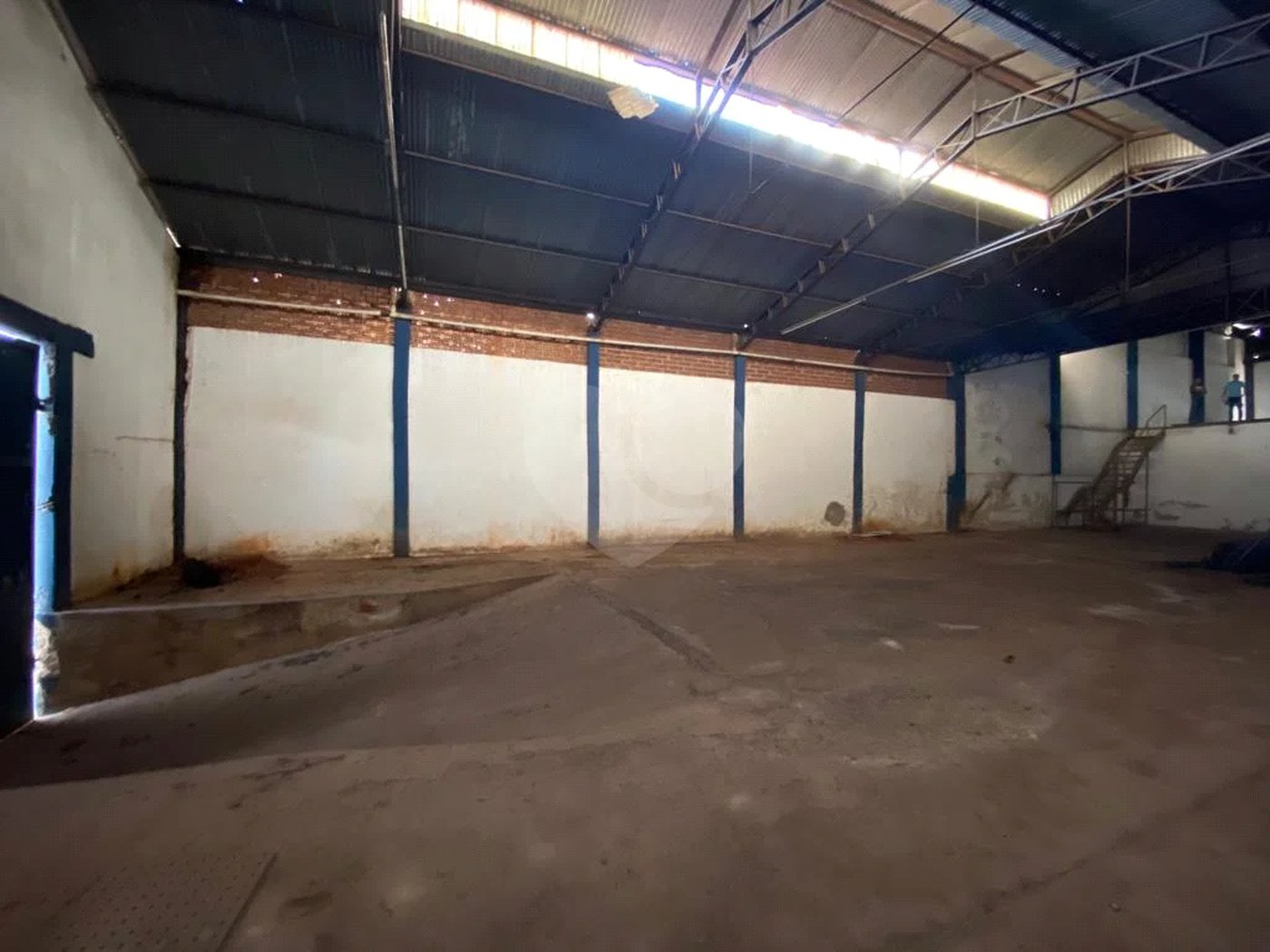 Terreno e Barracão comercial à venda ou locação, no bairro Santa Rosa - Piracicaba/SP.