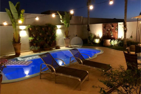 Casa à venda com 4 quartos, sendo 3 suítes, no condomínio Residencial Terra Nobre, Indaiatuba - SP