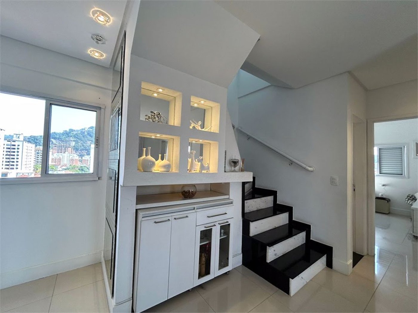 Apartamento com 3 dormitórios à venda, 110 m² por R$ 950.000,00 - Campo Grande - Santos/SP
