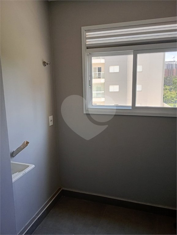 Apartamento à venda com 3 quartos, sendo 1 suíte,  em Parque Campolim, Sorocaba, SP