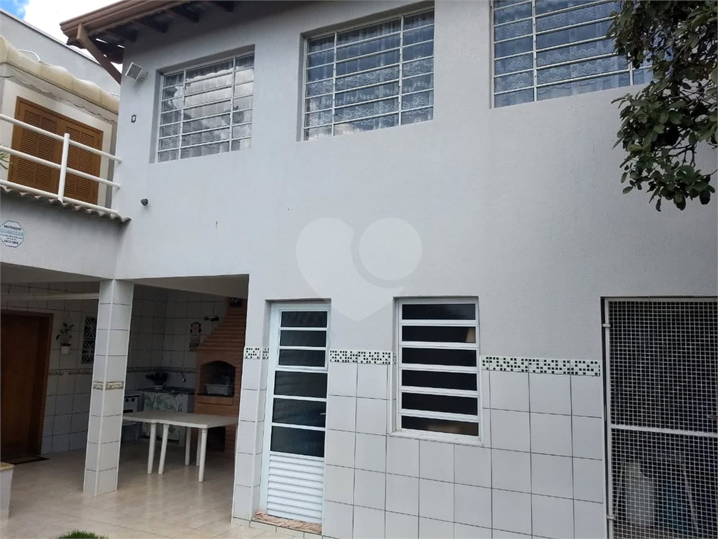 Casa à venda com 4 quartos, sendo 2 suítes, em Vila Petrópolis, Atibaia, SP