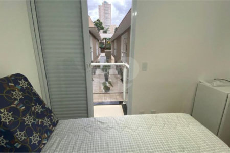 Casa à venda com 3 quartos, sendo 1 suíte, no condomínio Garden Village, São Paulo - SP