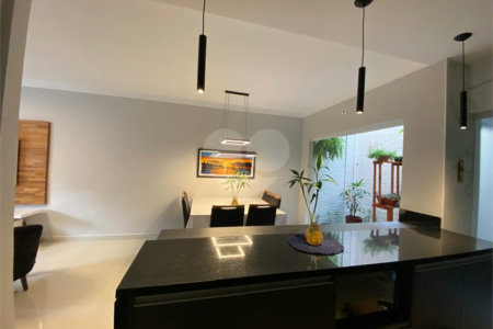 Casa à venda com 3 suítes no condomínio Belle Villle, São Paulo - SP