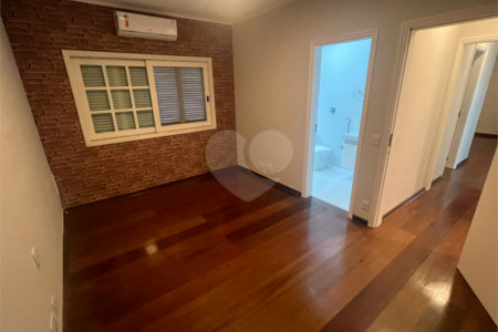 Casa à venda ou para alugar com 4 quartos, sendo 2 suítes, no condomínio Lago Azul, Araçoiaba da Serra - SP