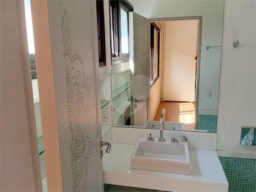 Casa de Vila à venda com 4 suítes em Granja Julieta, São Paulo, SP