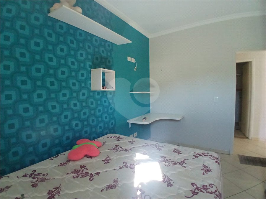 Apartamento à venda com 3 quartos, sendo 1 suíte,  em Jardim Brasil, São Roque, SP